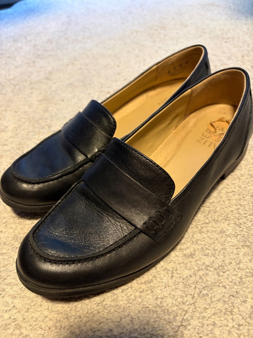 Naturalizer “Veronica” black loafers, size 8M